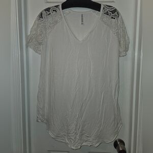 Elegant White Lace Sleeve Blouse.  Size XL.